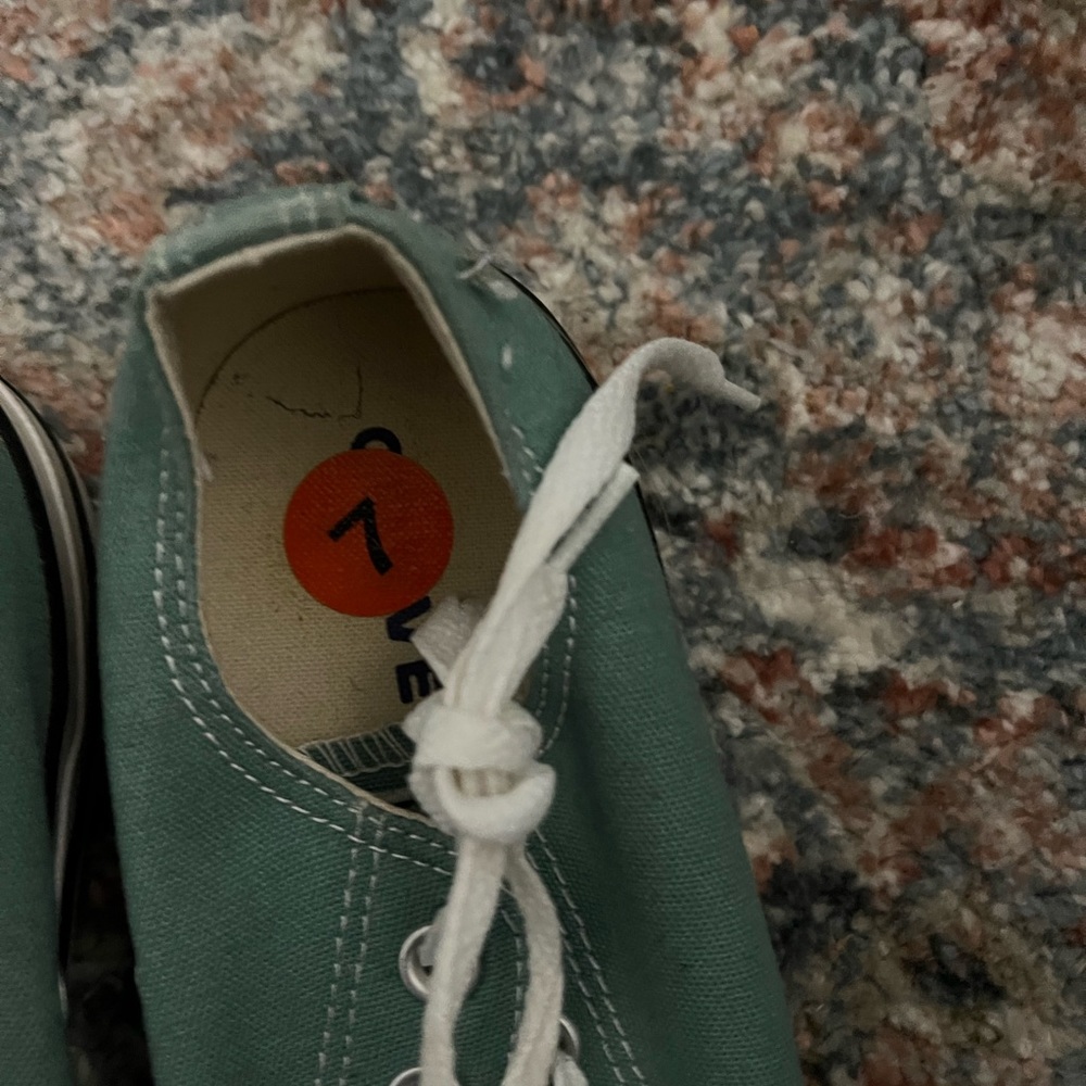Low Converse - Picture 2 of 4